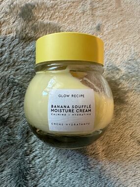 Glow Recipe Banana Soufflé Moisture Cream - Bright Yellow Jar
